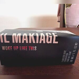 Brand new in box Il Makiage Foundation Color 035